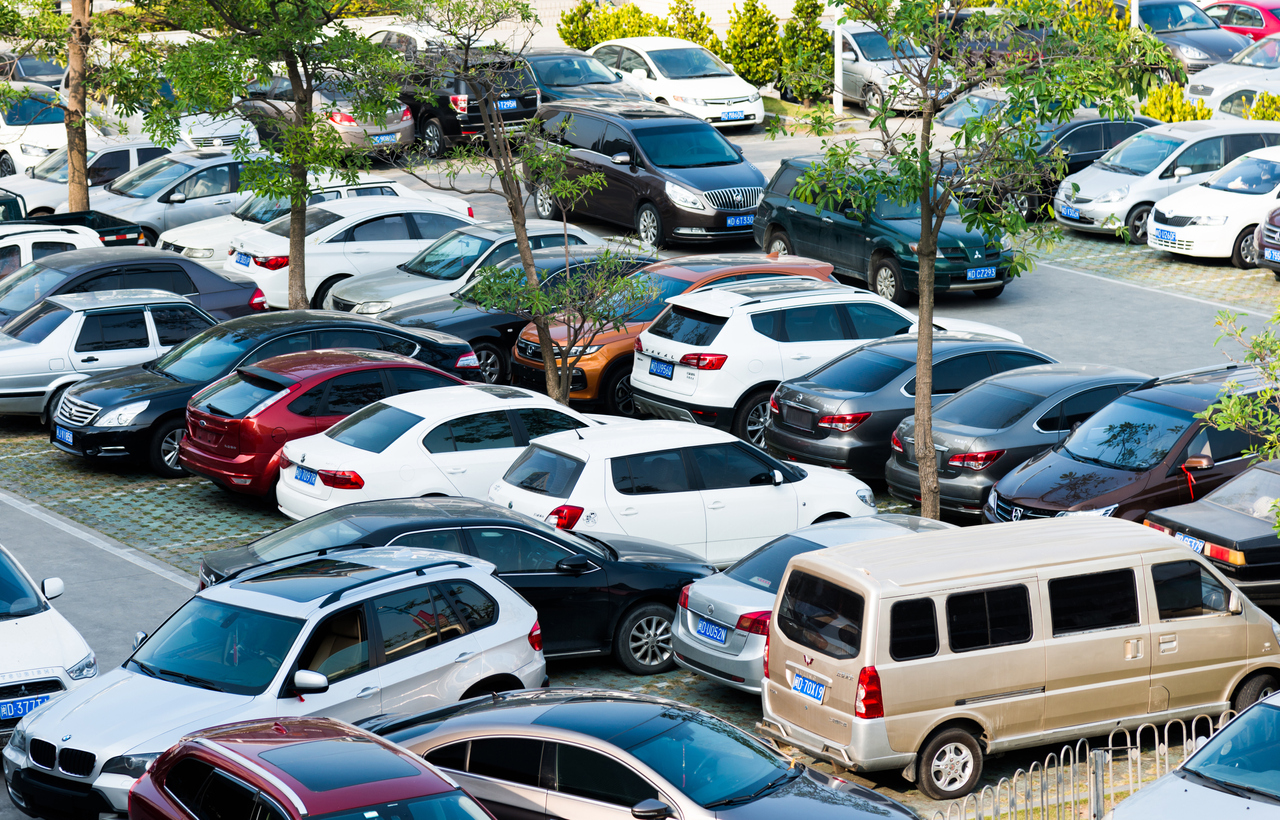 Preventing Vehicle Accidents in Parking Lots